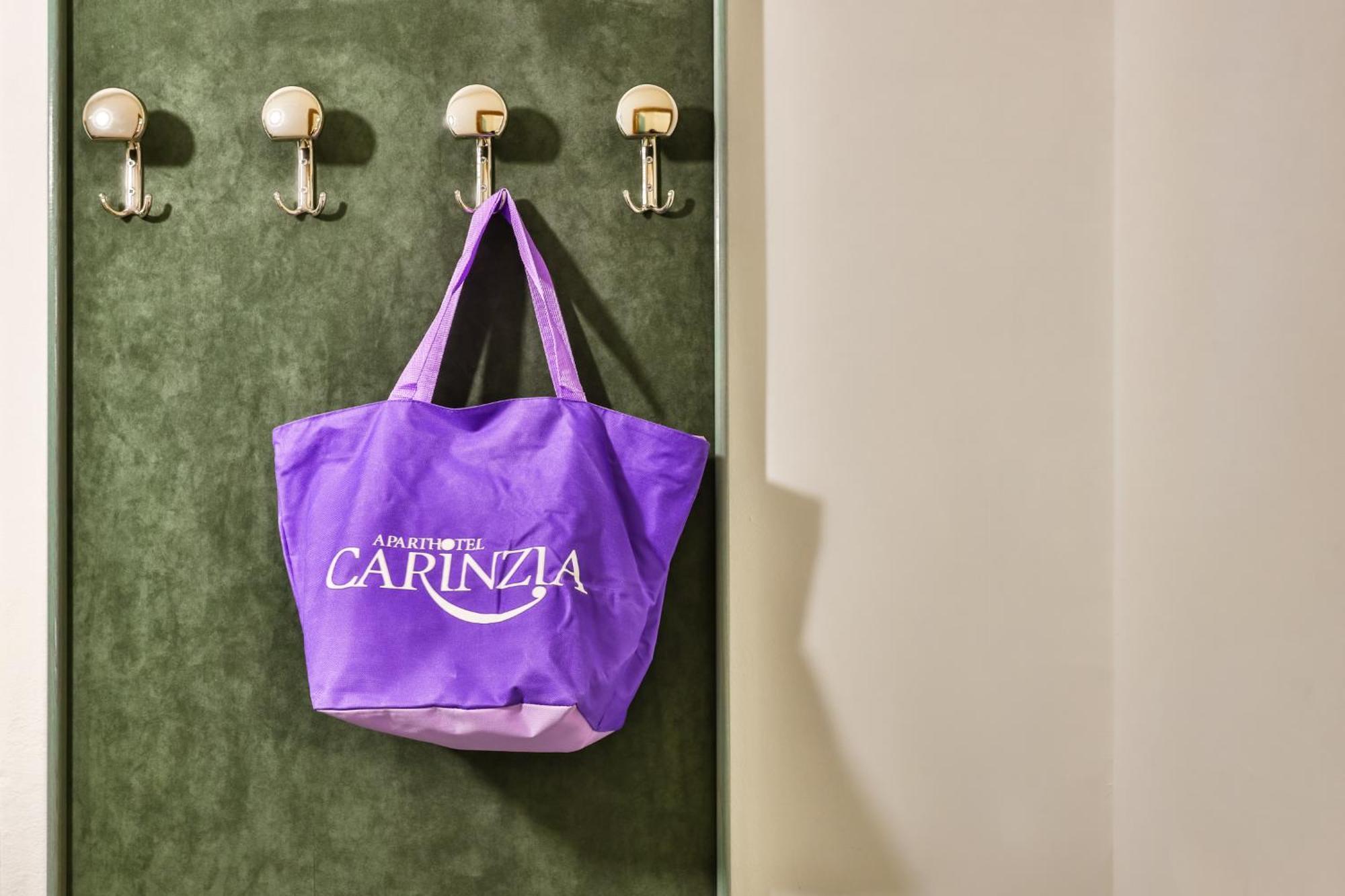 Aparthotel Carinzia Lignano Sabbiadoro Bagian luar foto
